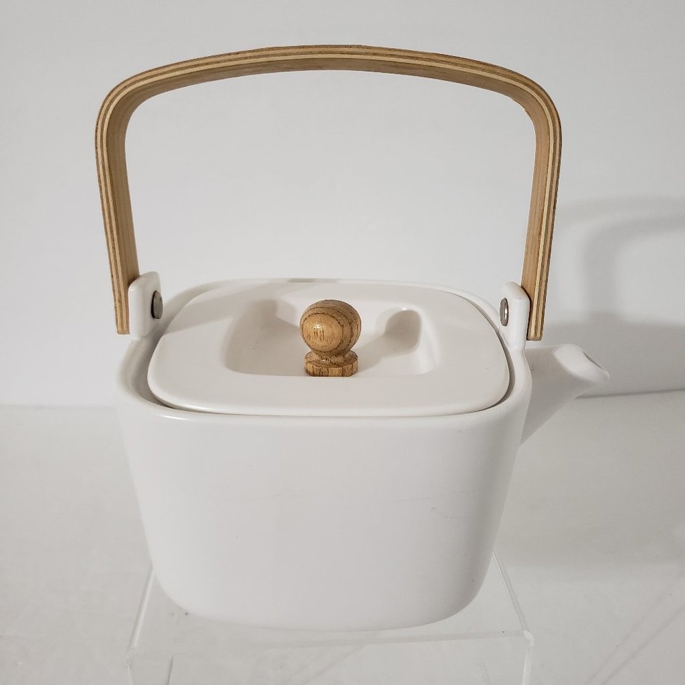 Madison & Co Ceramic White Tea Pot Coffee Pot